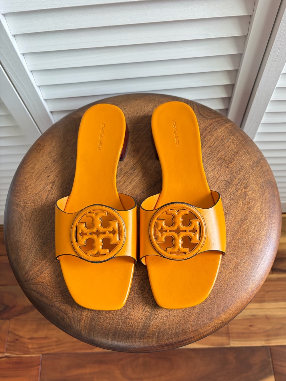 Tory Burch Bombe Miller Logo Slide Sandals 9 - Picture 5 of 6